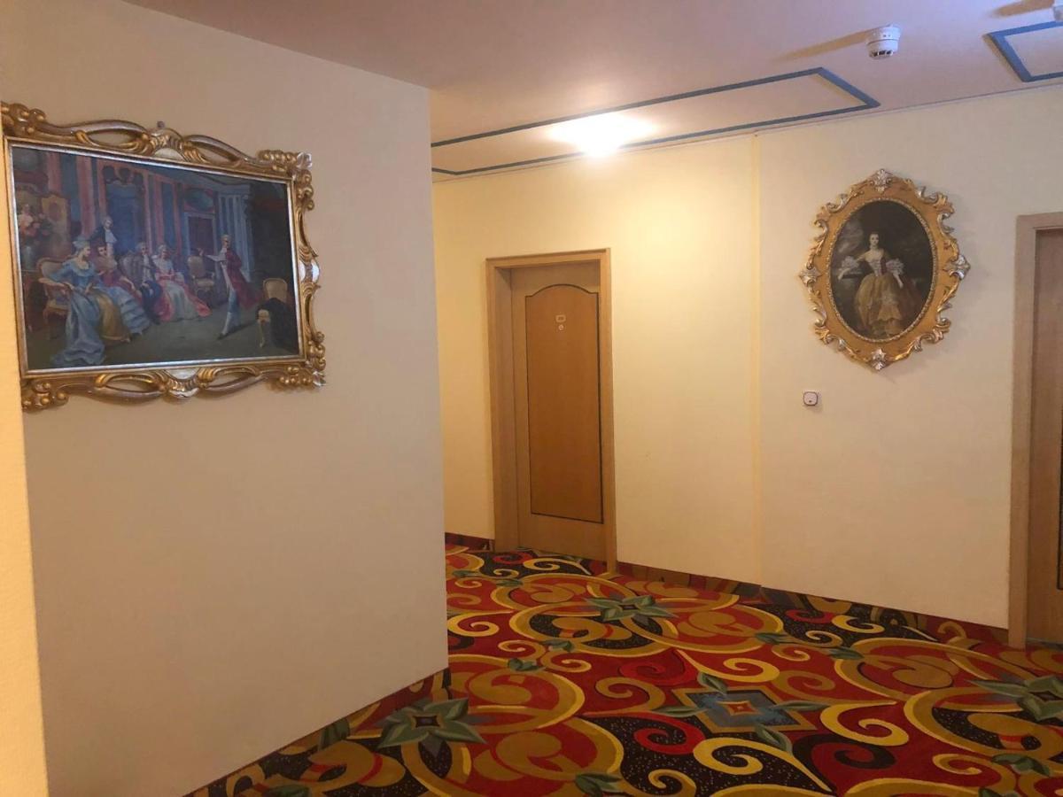 Hotel Eulenspiegel - Das Erlebnishotel In Риза Екстериор снимка