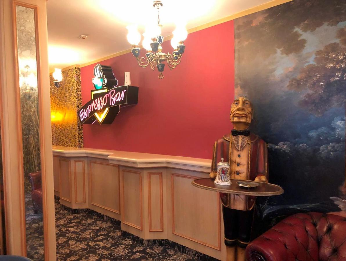 Hotel Eulenspiegel - Das Erlebnishotel In Риза Екстериор снимка