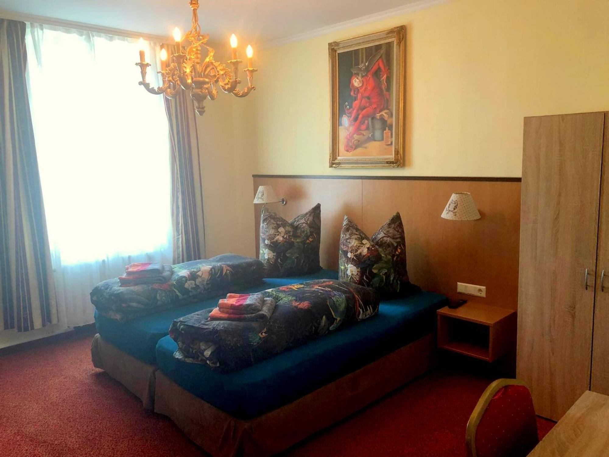 Hotel Eulenspiegel - Das Erlebnishotel In Риза Екстериор снимка