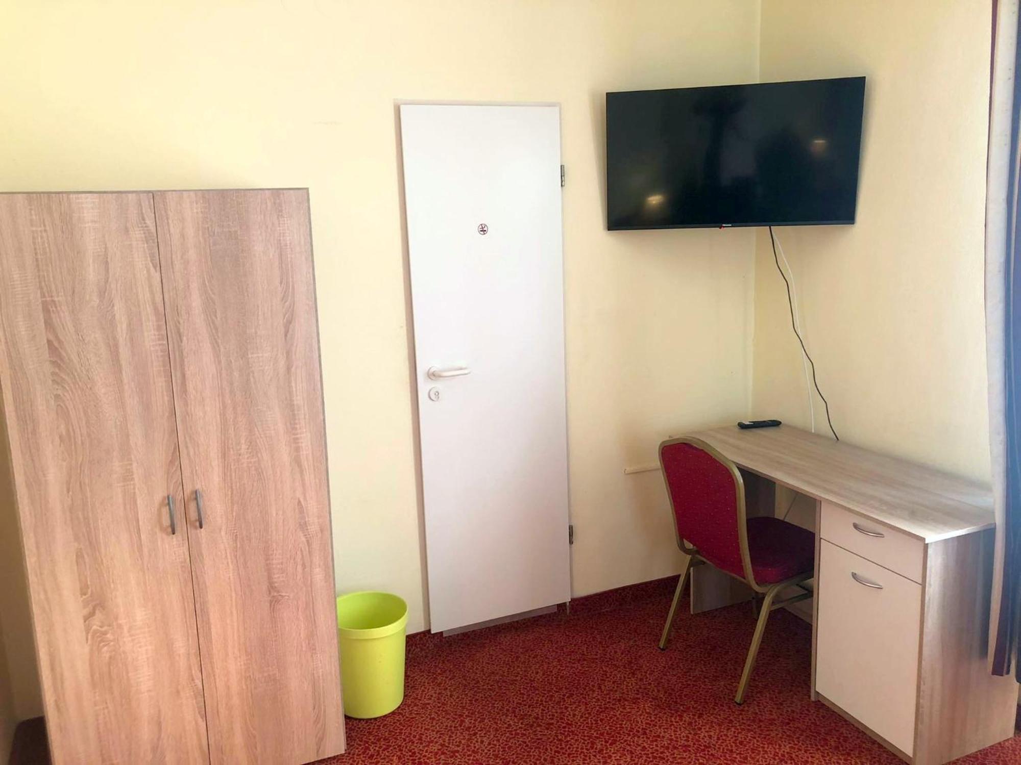 Hotel Eulenspiegel - Das Erlebnishotel In Риза Стая снимка